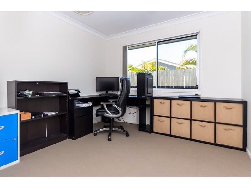 11 Woodland Court, Kirkwood QLD 4680