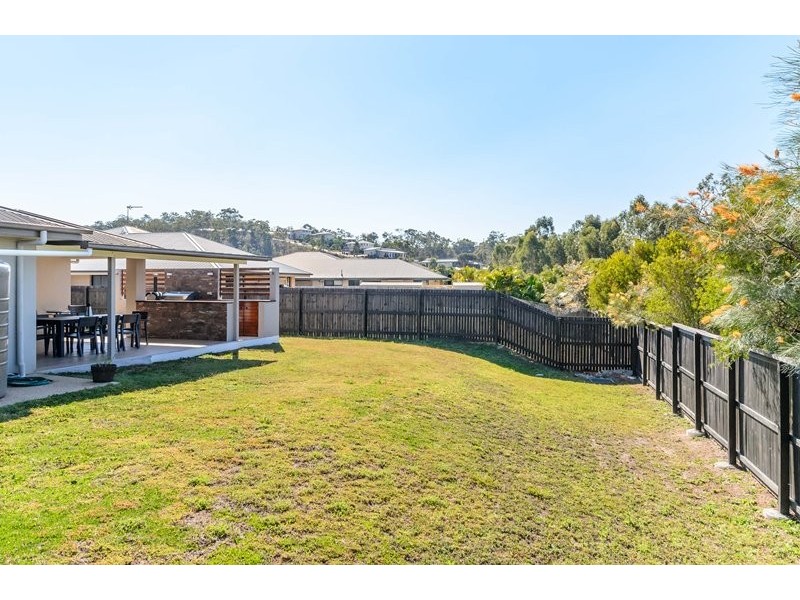 11 Woodland Court, Kirkwood QLD 4680