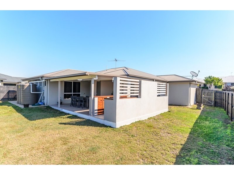 11 Woodland Court, Kirkwood QLD 4680