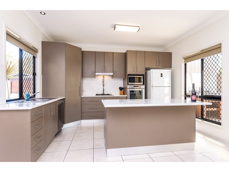 13 Sanctuary Place, South Gladstone QLD 4680