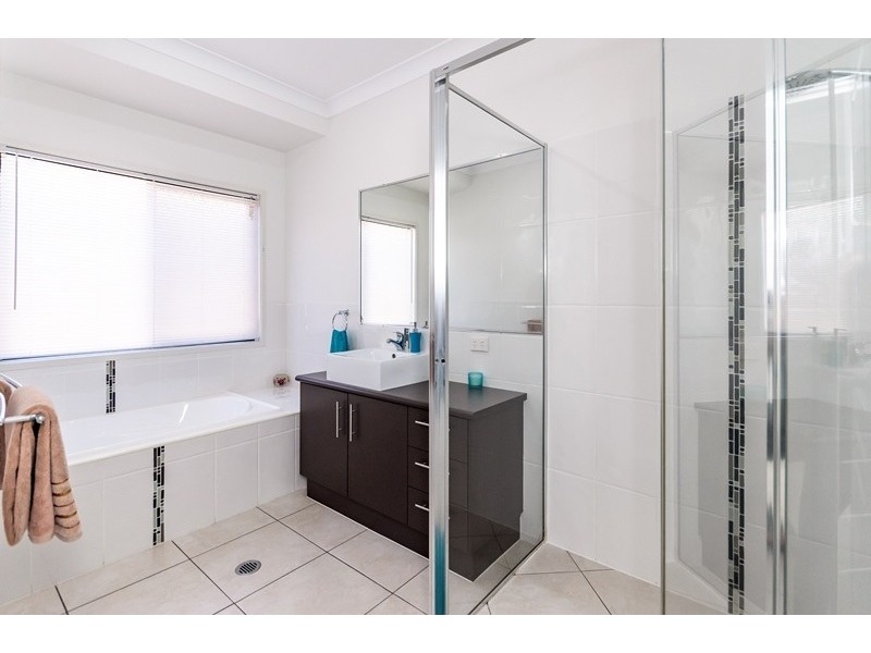 13 Sanctuary Place, South Gladstone QLD 4680