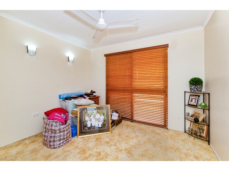 28 Willow Street, New Auckland QLD 4680