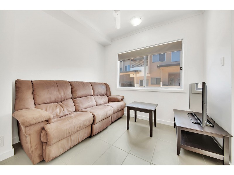 23/12 Flinders Street, West Gladstone QLD 4680