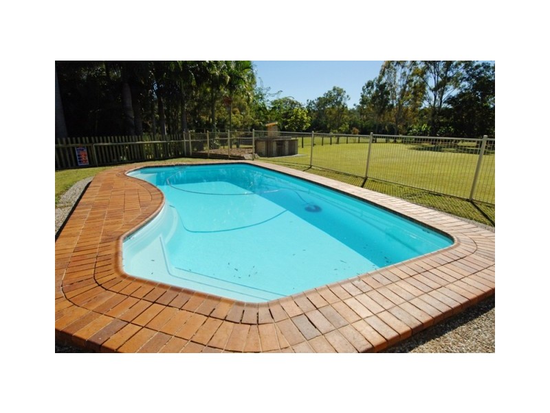 8 Clyde Court, Gladstone QLD 4680