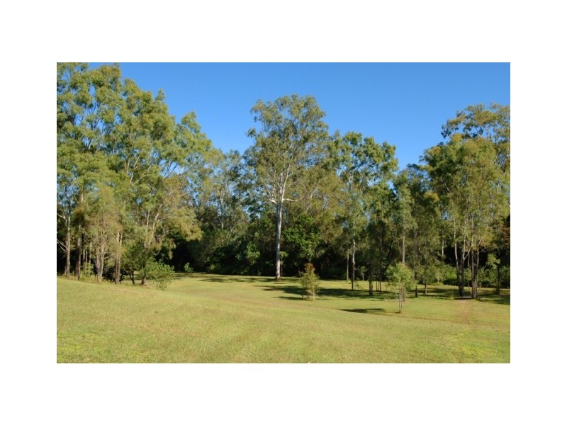8 Clyde Court, Gladstone QLD 4680