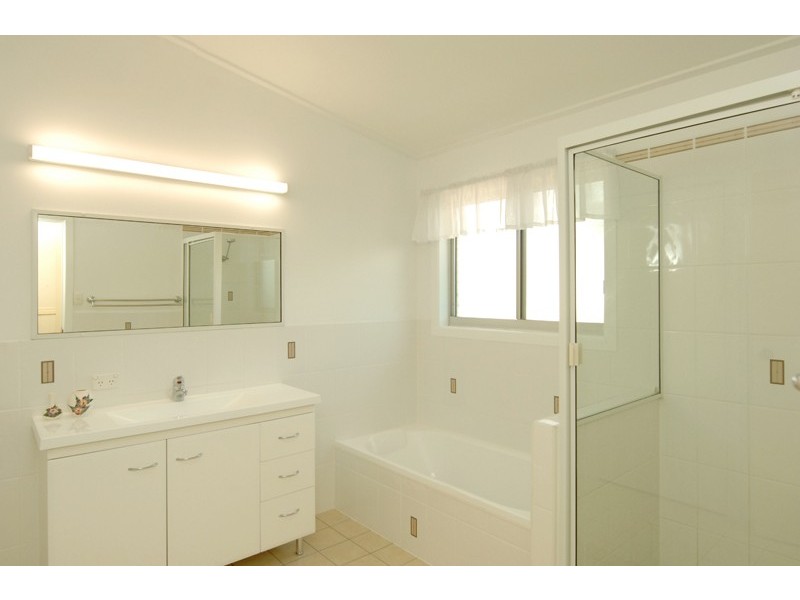 8 Clyde Court, Gladstone QLD 4680