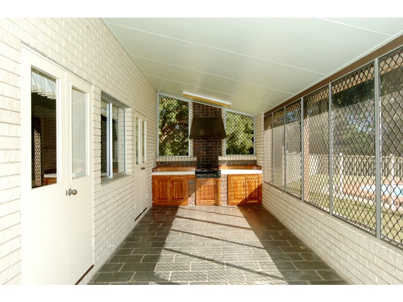 8 Clyde Court, Gladstone QLD 4680