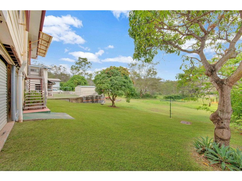 23 PINE AVENUE, West Gladstone QLD 4680