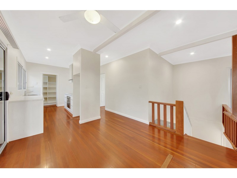 1 LAVER STREET, West Gladstone QLD 4680