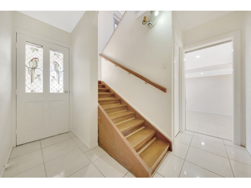 1 LAVER STREET, West Gladstone QLD 4680