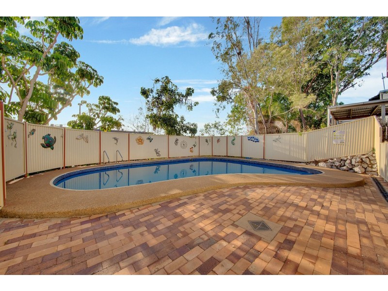 1 LAVER STREET, West Gladstone QLD 4680