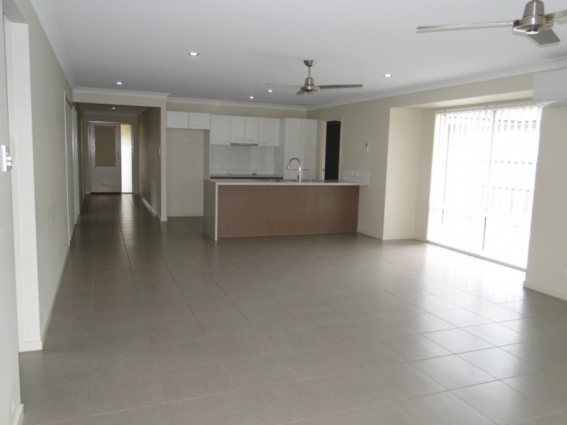 6 WOODWARD AVENUE, Calliope QLD 4680