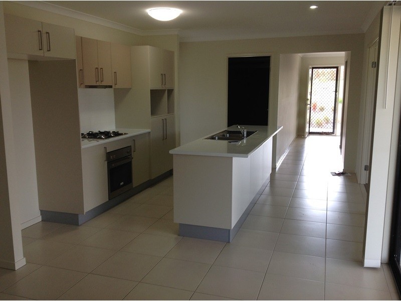 8 BENDEE STREET, Glen Eden QLD 4680