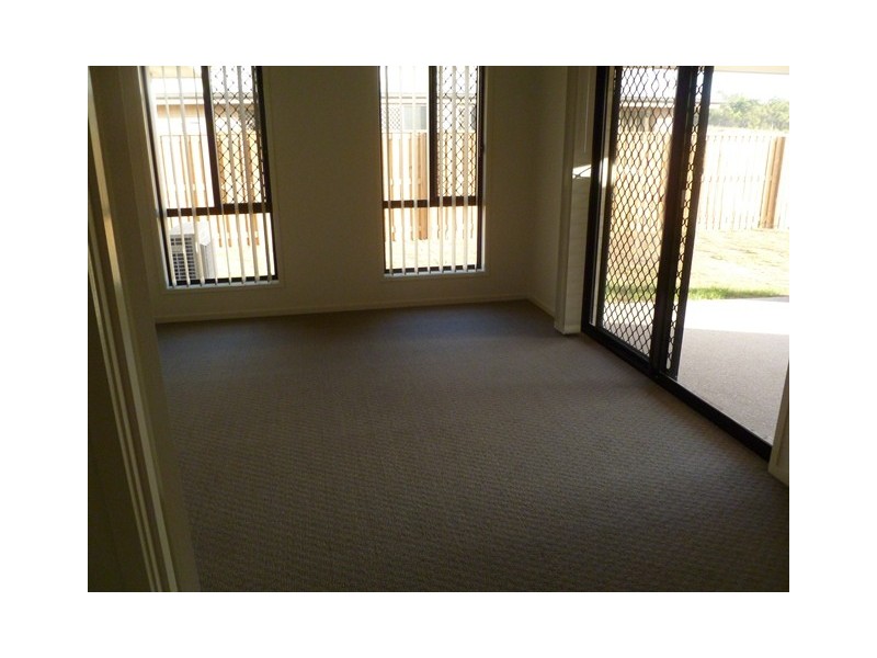 8 BENDEE STREET, Glen Eden QLD 4680