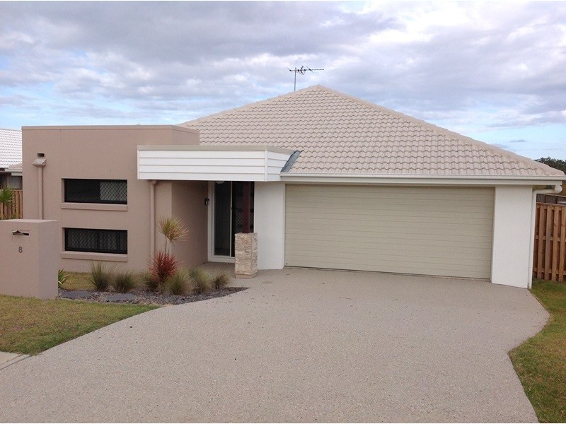 8 BENDEE STREET, Glen Eden QLD 4680