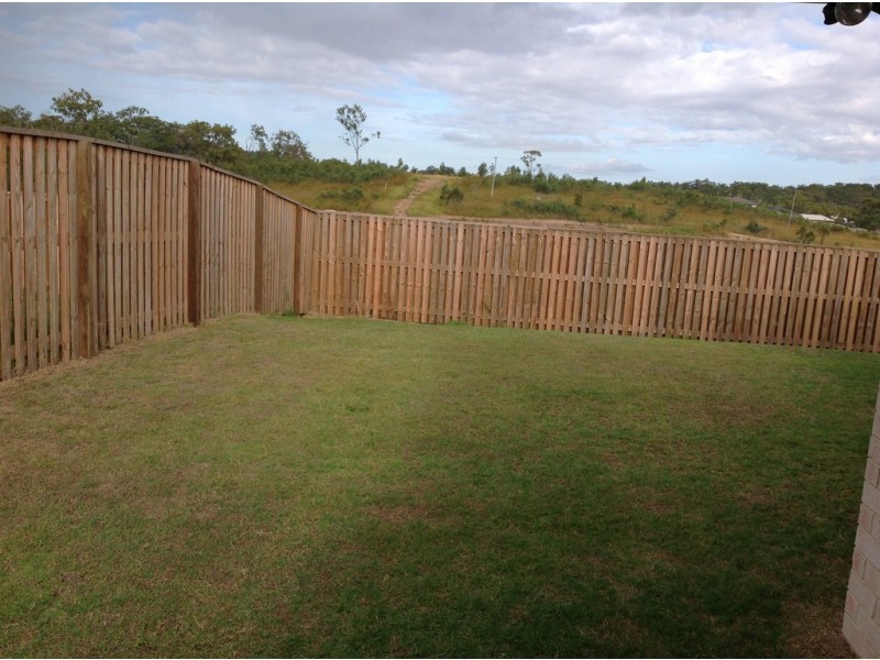 8 BENDEE STREET, Glen Eden QLD 4680