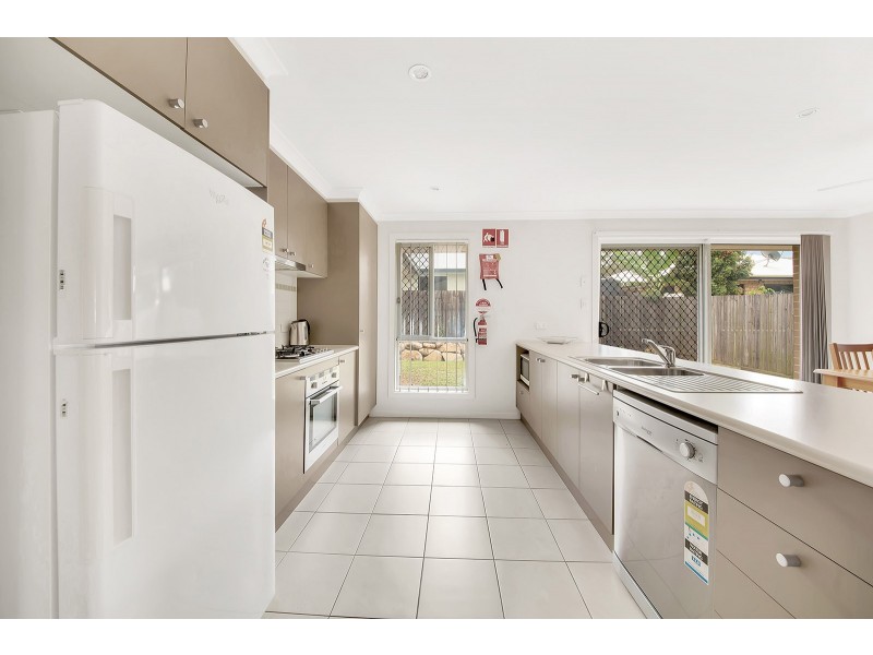 7 IRIS ROAD, Kirkwood QLD 4680