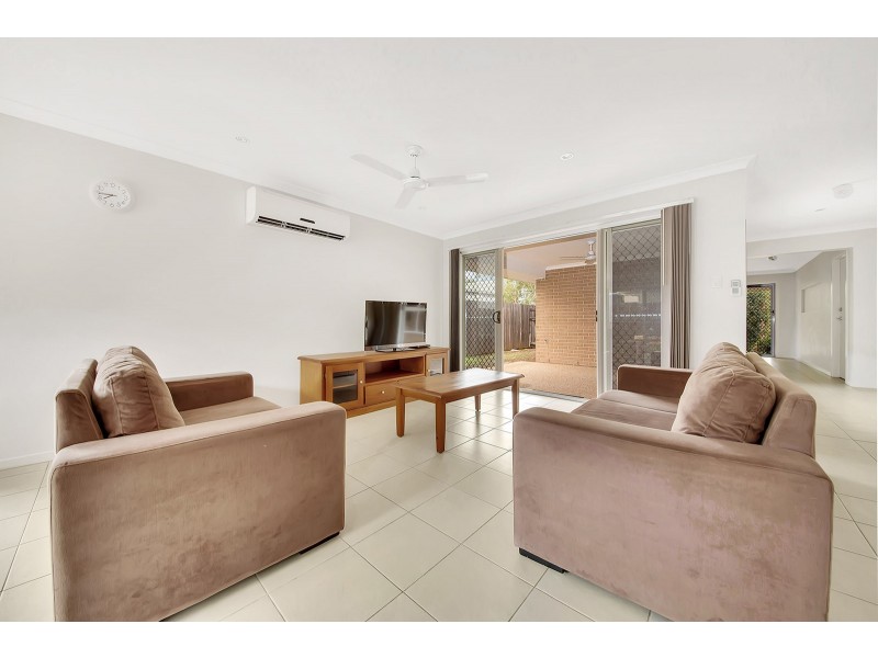 7 IRIS ROAD, Kirkwood QLD 4680