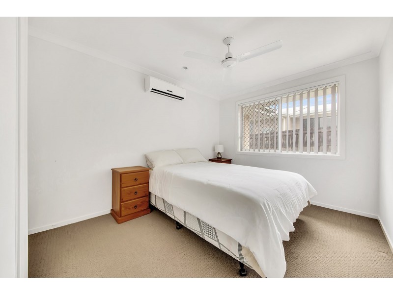 7 IRIS ROAD, Kirkwood QLD 4680