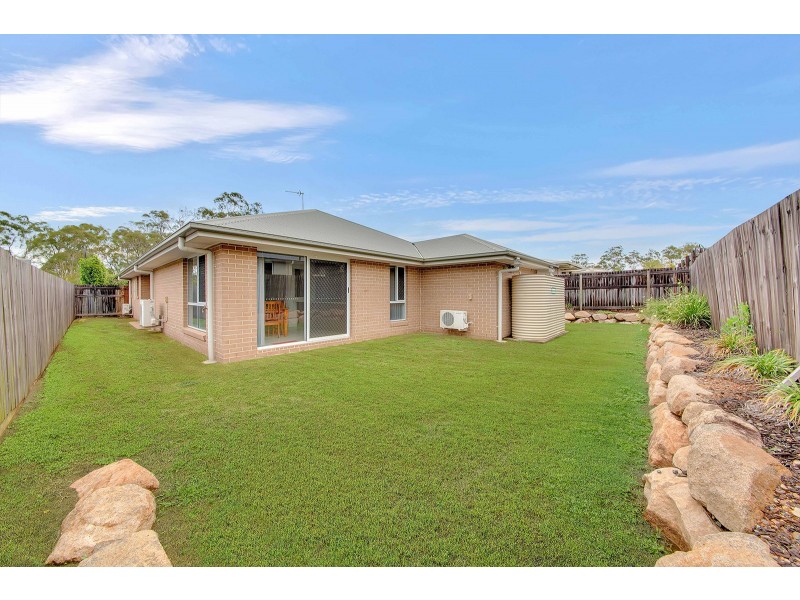 7 IRIS ROAD, Kirkwood QLD 4680