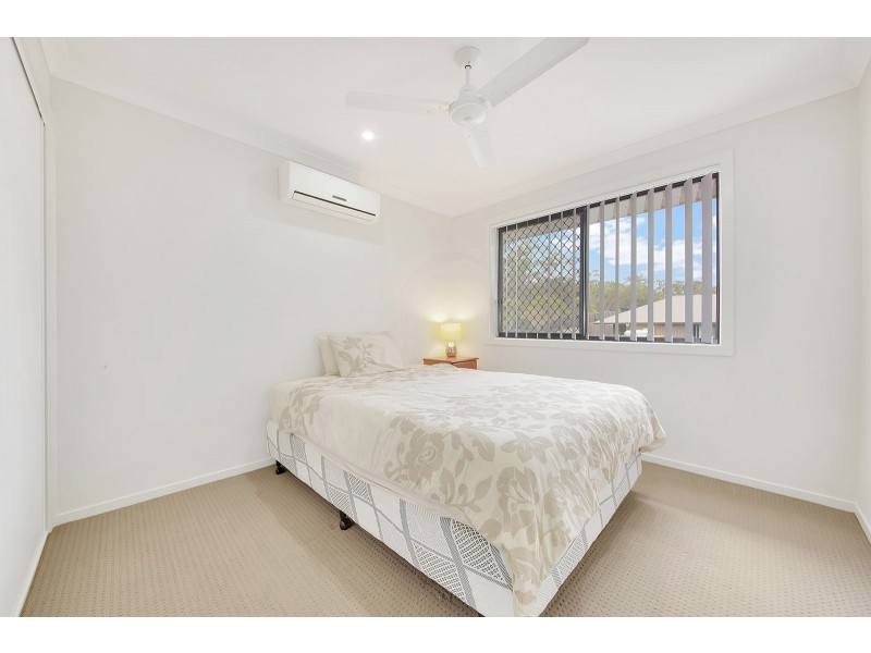 24 IRIS ROAD, Kirkwood QLD 4680