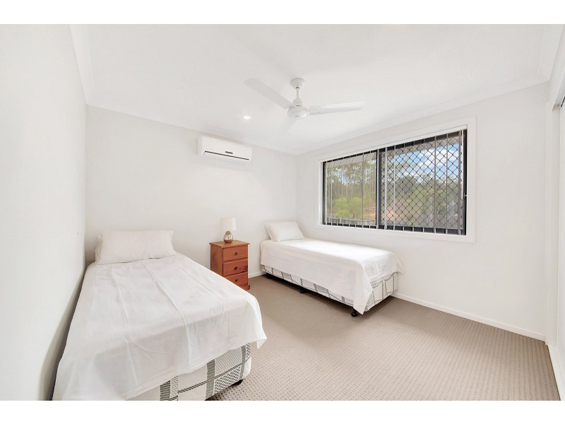 24 IRIS ROAD, Kirkwood QLD 4680