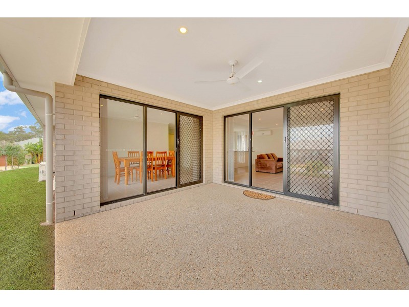 24 IRIS ROAD, Kirkwood QLD 4680