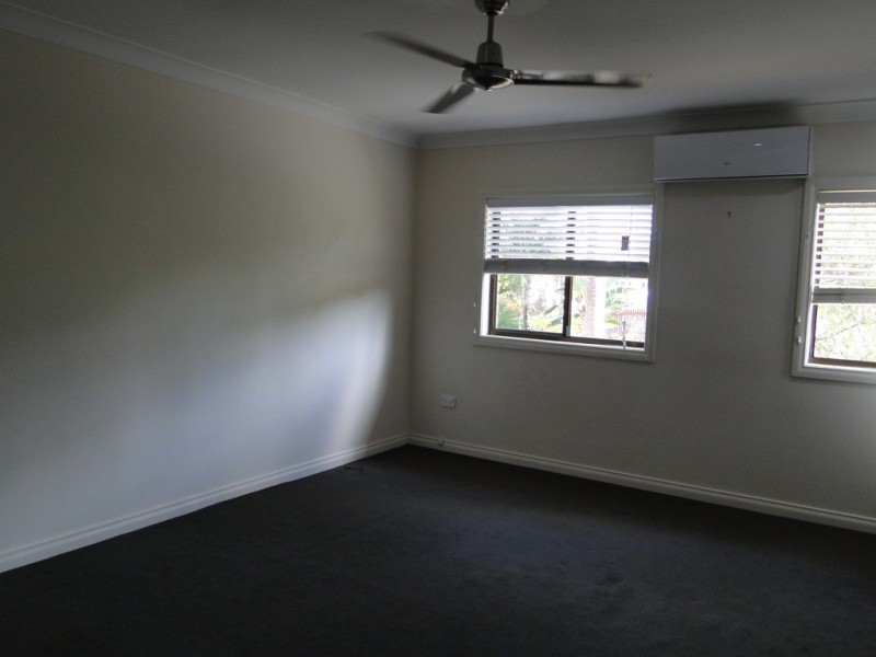 8/8 NOTHLING ST, New Auckland QLD 4680