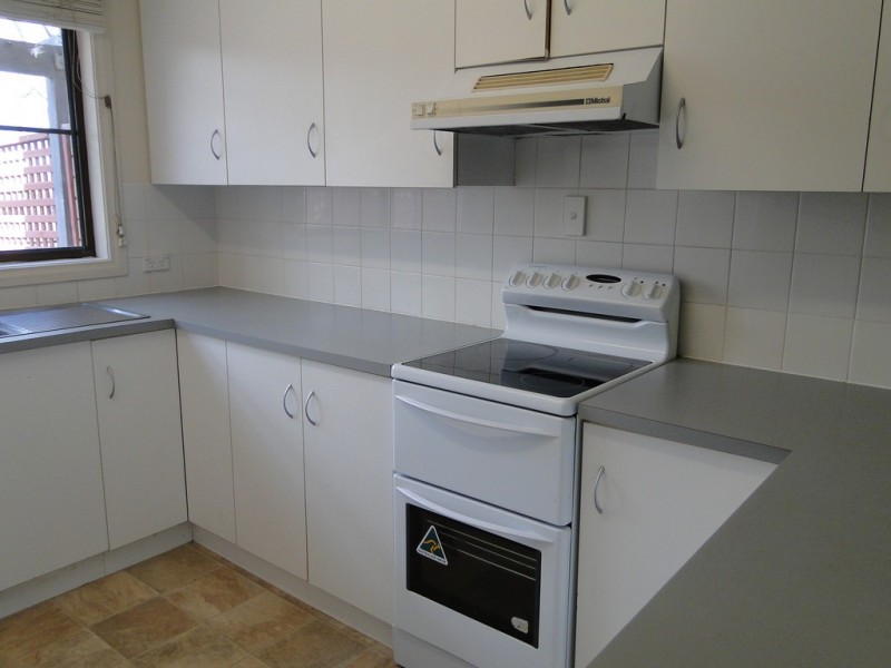 8/8 NOTHLING ST, New Auckland QLD 4680