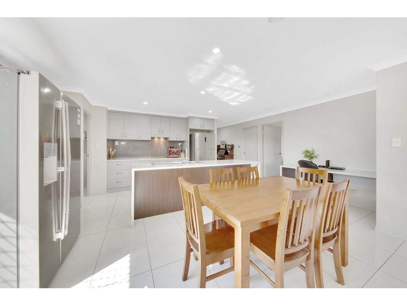 1 PHELPS CIRCUIT, Kirkwood QLD 4680