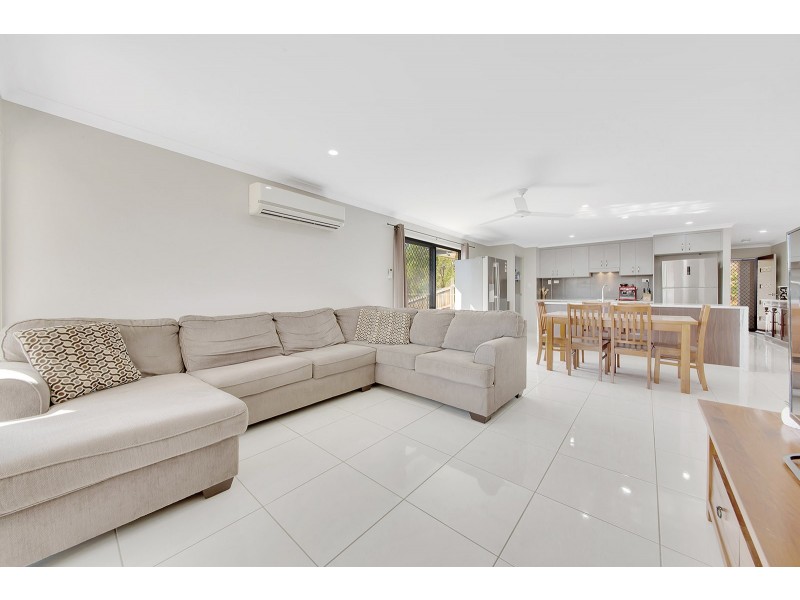 1 PHELPS CIRCUIT, Kirkwood QLD 4680