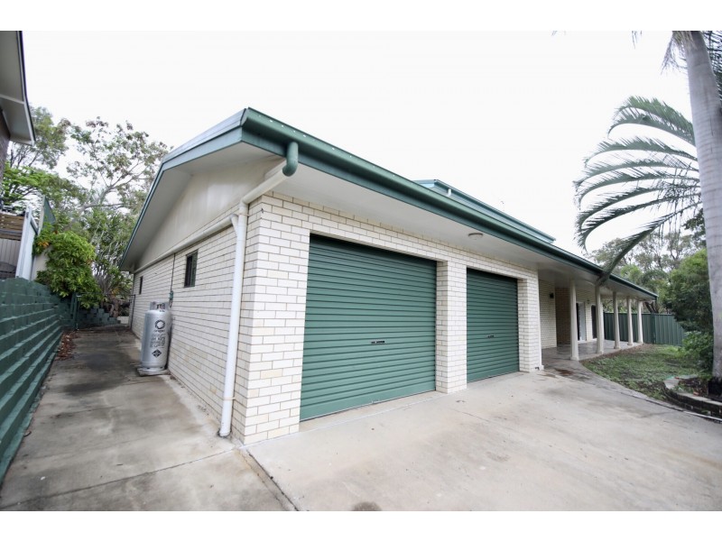 1 PINE AVENUE, West Gladstone QLD 4680
