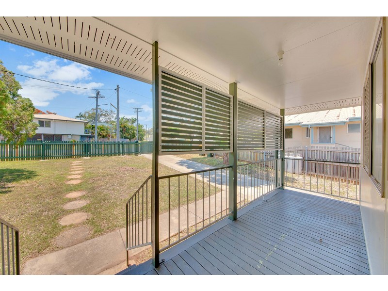 63 Squire Street, Toolooa QLD 4680