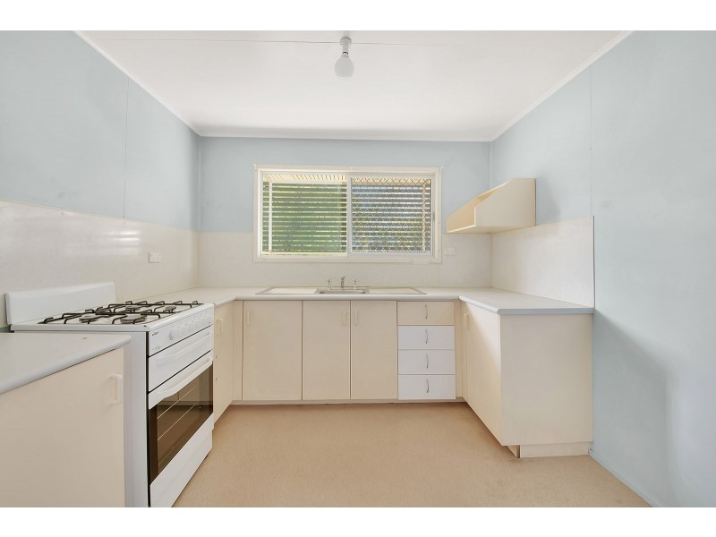 63 Squire Street, Toolooa QLD 4680