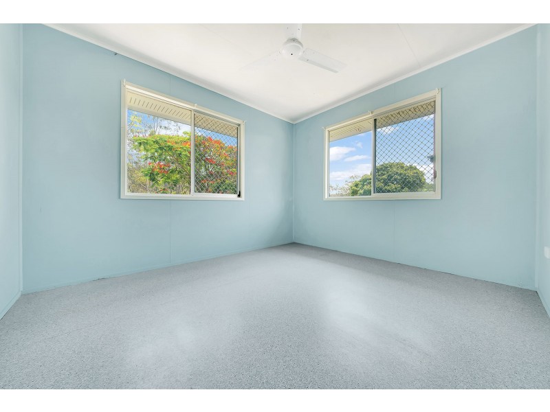 63 Squire Street, Toolooa QLD 4680