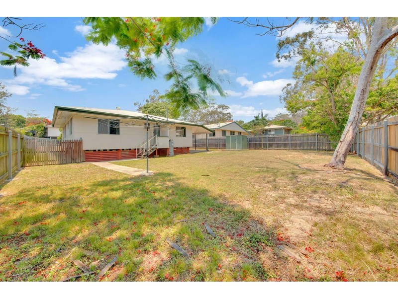 63 Squire Street, Toolooa QLD 4680