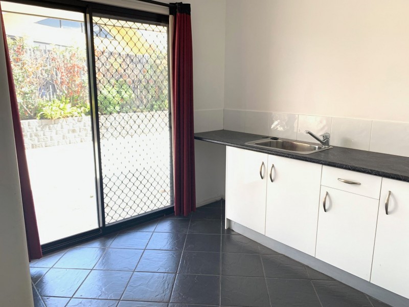 4 JUMBUCK COURT, Glen Eden QLD 4680