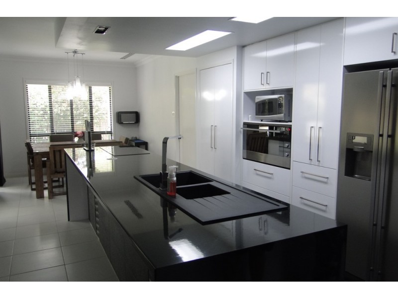 14 SOMERSET CLOSE, Clinton QLD 4680