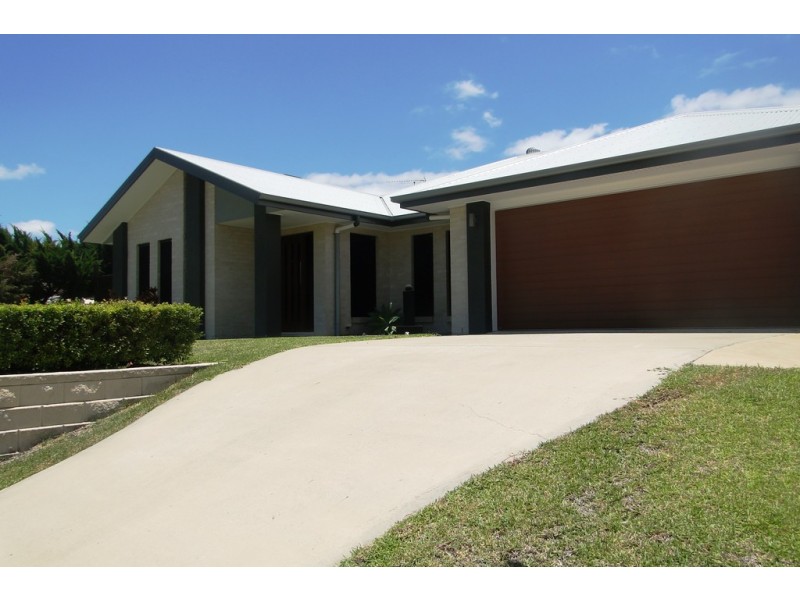 14 SOMERSET CLOSE, Clinton QLD 4680