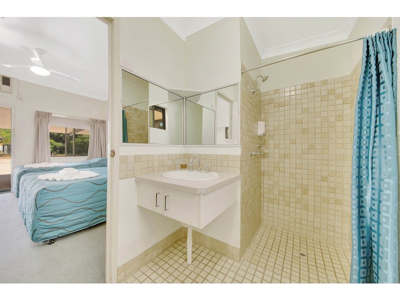 48902 BRUCE HIGHWAY, Benaraby QLD 4680