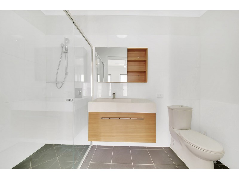 11/7 VIEW STREET, West Gladstone QLD 4680