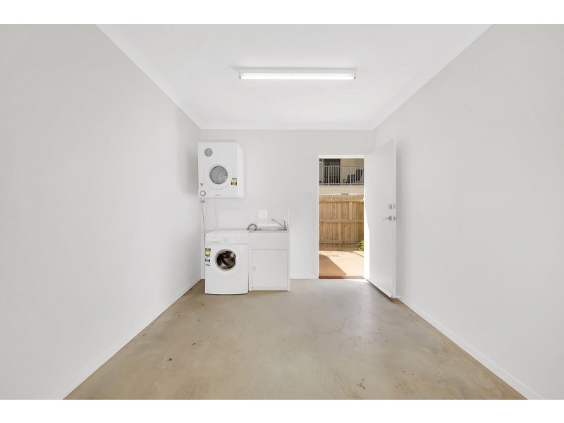 11/7 VIEW STREET, West Gladstone QLD 4680