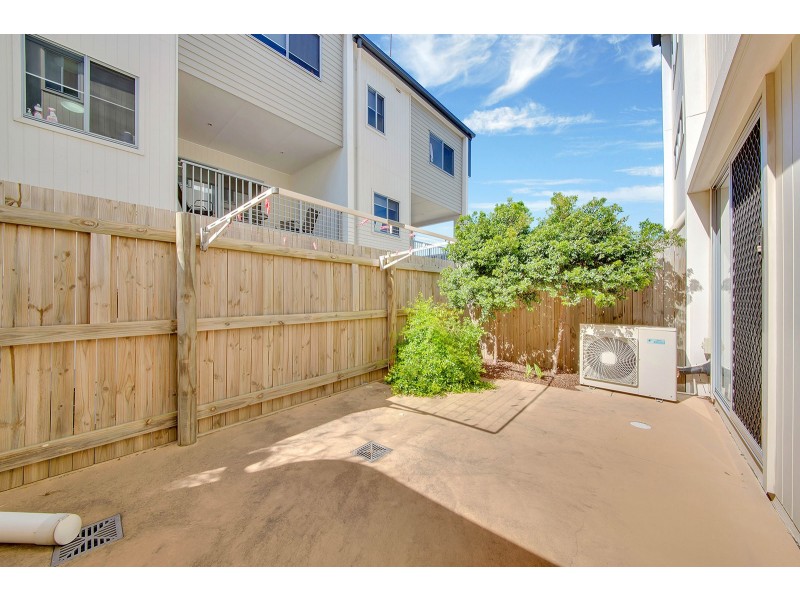 11/7 VIEW STREET, West Gladstone QLD 4680