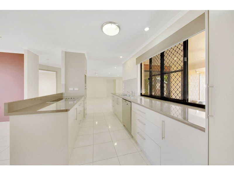 19 Eugenie Court, Glen Eden QLD 4680