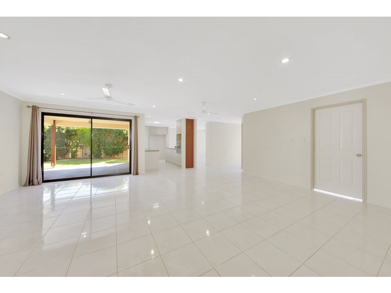 19 Eugenie Court, Glen Eden QLD 4680