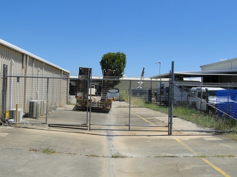 73 Hanson Road, Gladstone QLD 4680