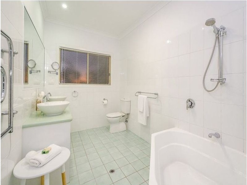 107 BOLES STREET, West Gladstone QLD 4680