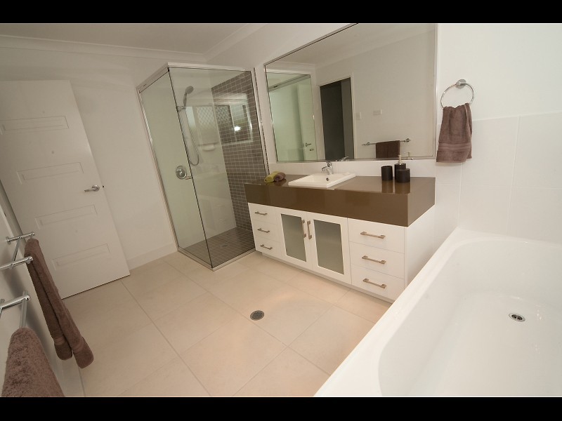 10 Sanctuary Place, Gladstone QLD 4680