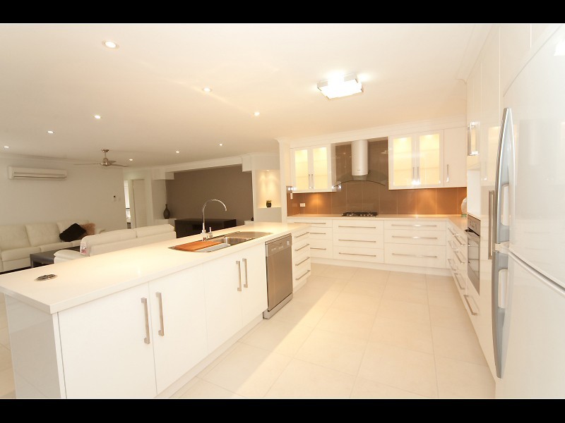 10 Sanctuary Place, Gladstone QLD 4680