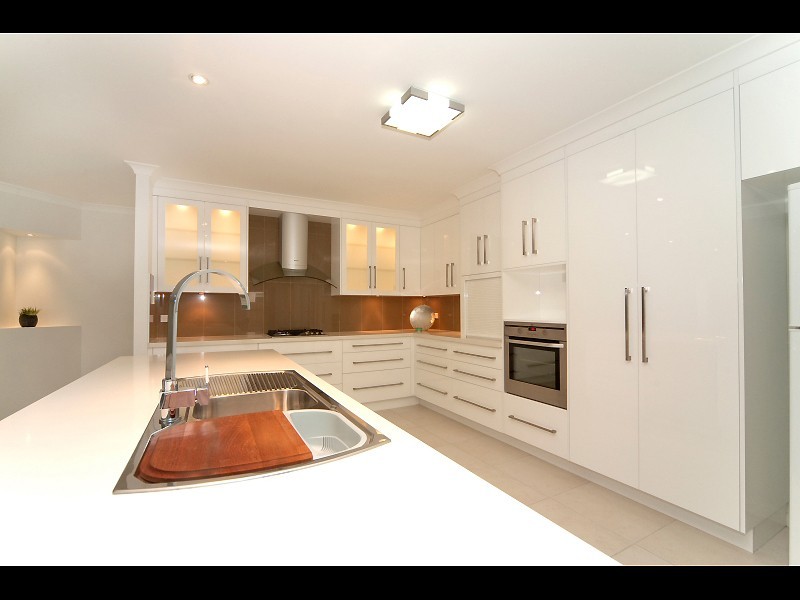 10 Sanctuary Place, Gladstone QLD 4680